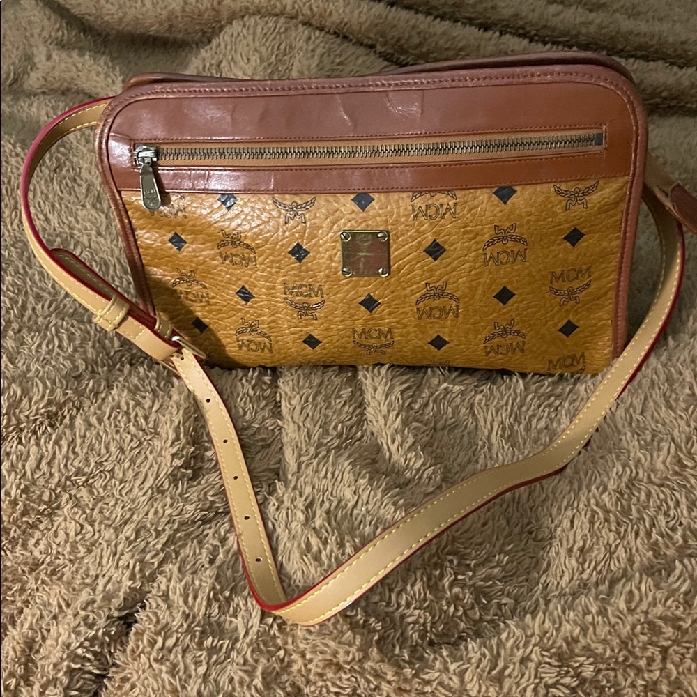 MCM cognac clutch travel bag - Picture 11 of 14